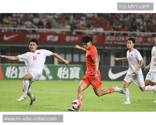 足球赛场上的激情与梦想：看完比赛后的深刻感悟与思考